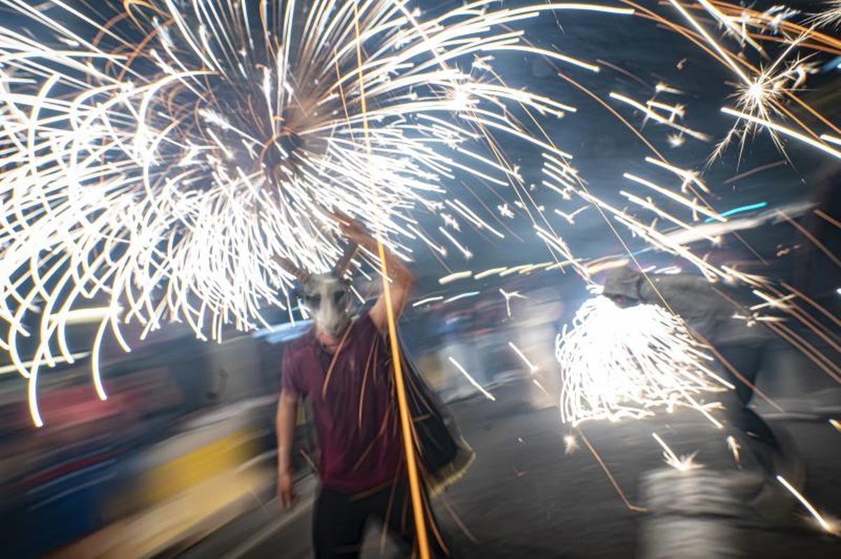 Buscate en las fotos del Correfoc de la Mercè 2023