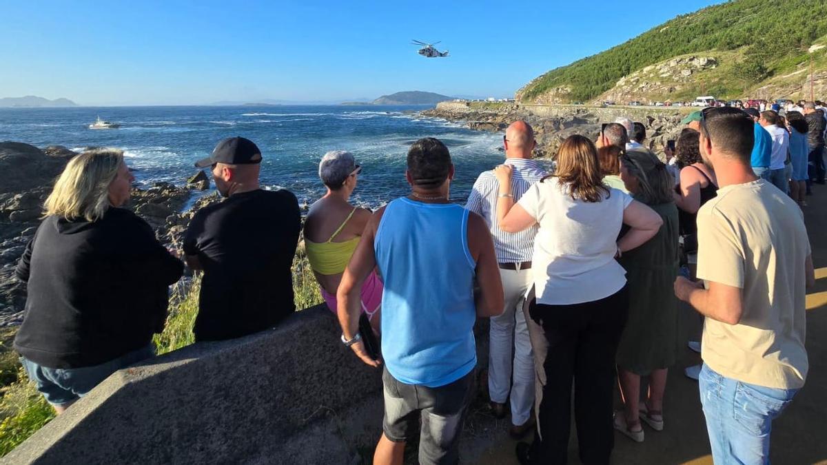 Un pescador muere en Udra y encuentran en Baiona el cuerpo del bañista desaparecido en Barra