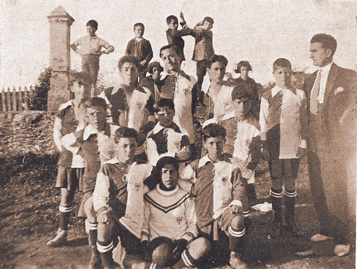 Equipo de fútbol de la escuela.