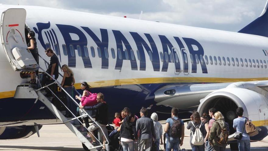 Ryanair justifica el tancament de la base de Girona perquè el mercat va a la baixa