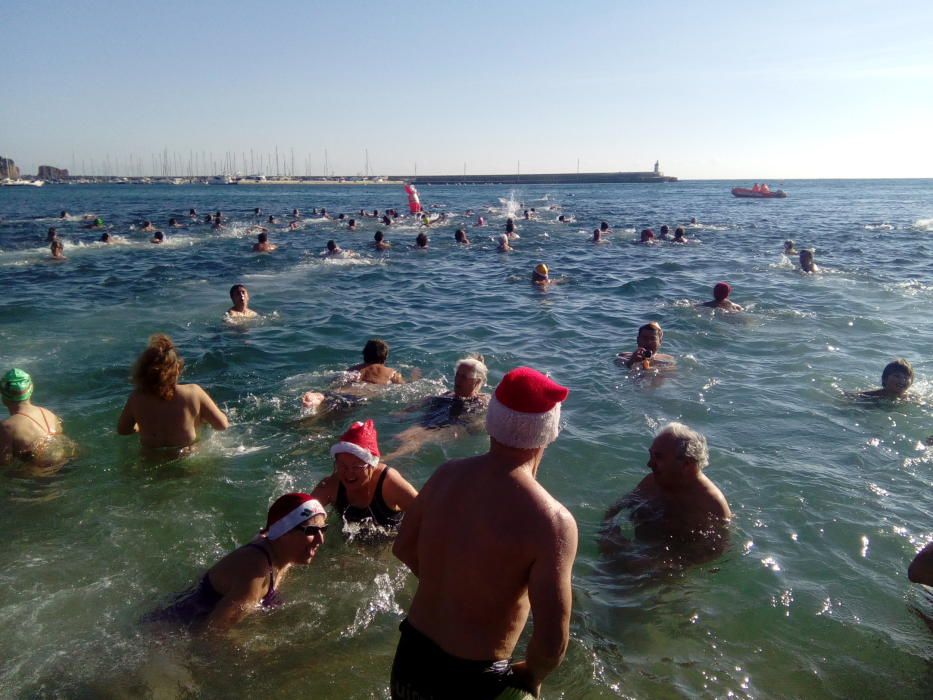 Primer Bany de l'Any a Sant Feliu de Guíxols