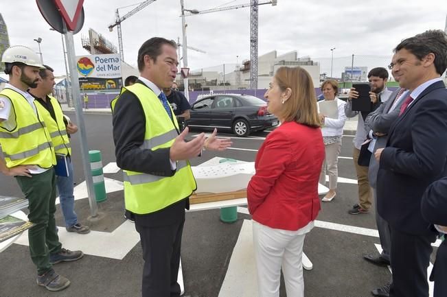 Visita de la ministra Ana Pastor a las naves del ...