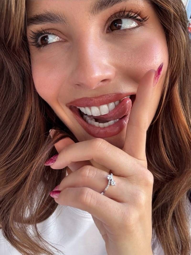 El espectacular anillo de compromiso de Andrea Duro