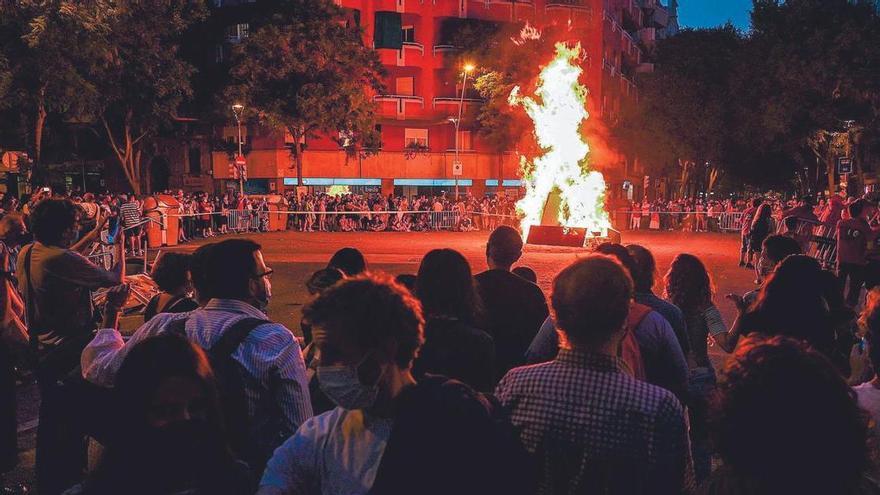 Catalunya prohibeix la pirotècnia fora dels llocs autoritzats als 298 municipis amb risc «molt alt» d’incendis