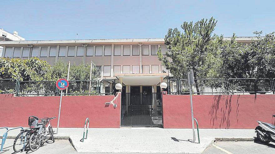 Exterior del instituto Arxiduc Lluís Salvador.