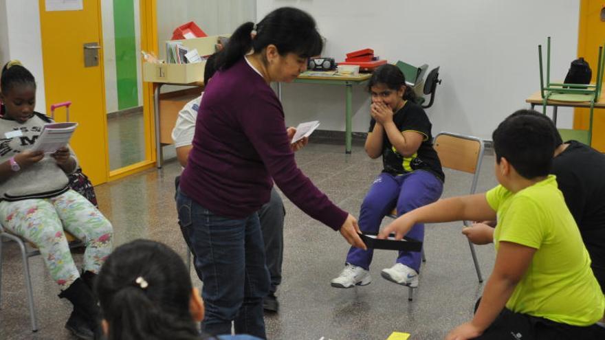 L&#039;ús excessiu del mòbil fa créixer l&#039;obesitat infantil