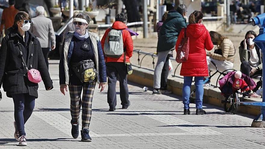 Ahir es va poder tornar a passejar a poblacions de la Costa Brava,  com Sant Feliu de Guixols,  o anar de compres en botigues d&#039;eixos comercials, com Girona.