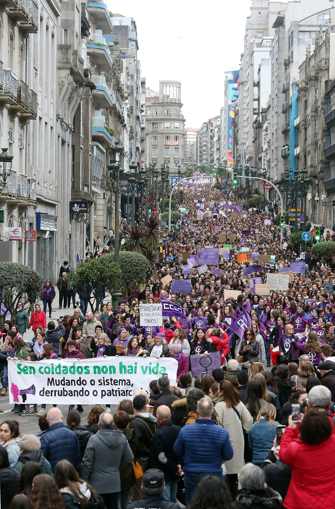 Manifestación del 8M en 2020 en Vigo Marta G. Brea.jpg