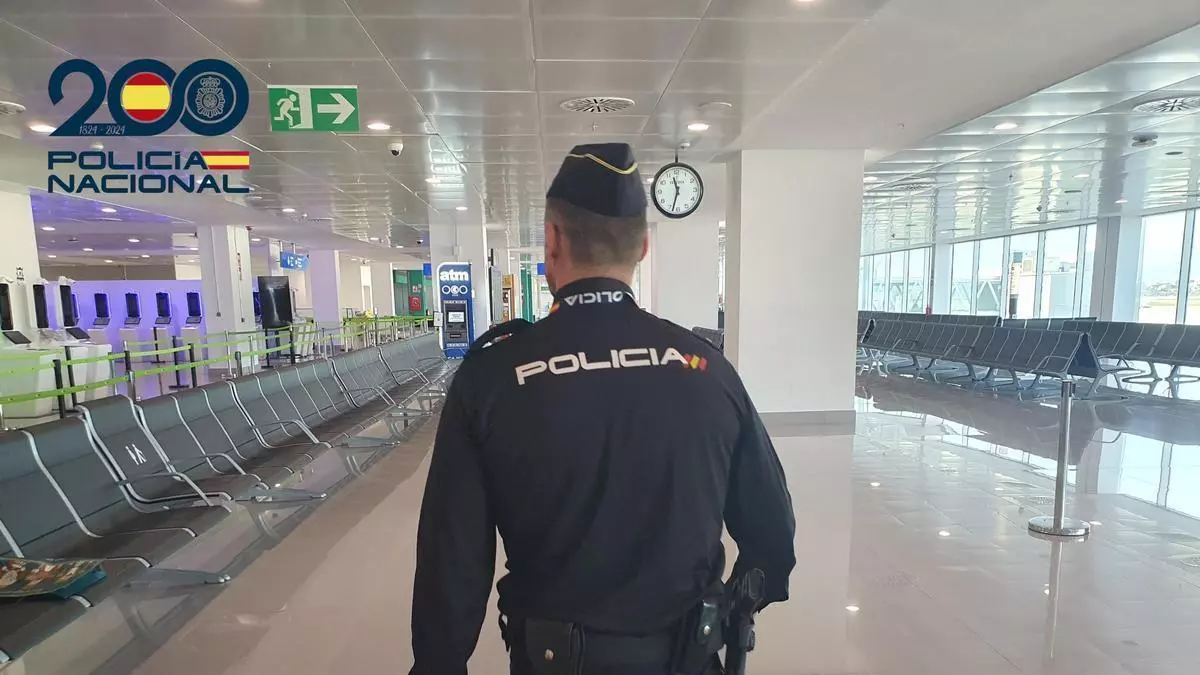 Detenido por tirar al suelo a un trabajador del aeropuerto de Palma, que se rompió las dos muñecas