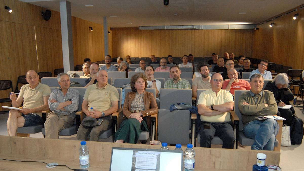 Asistentes a la jornada de la Asociación Galega das Castañas e dos Soutos.
