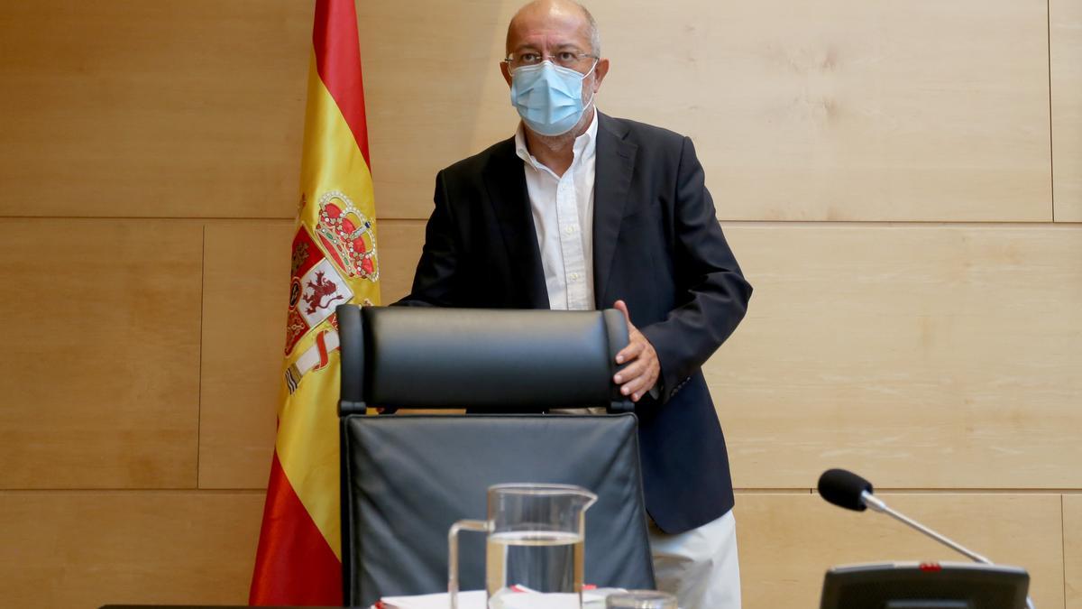 El vicepresidente Igea durante su comparecencia en las Cortes.