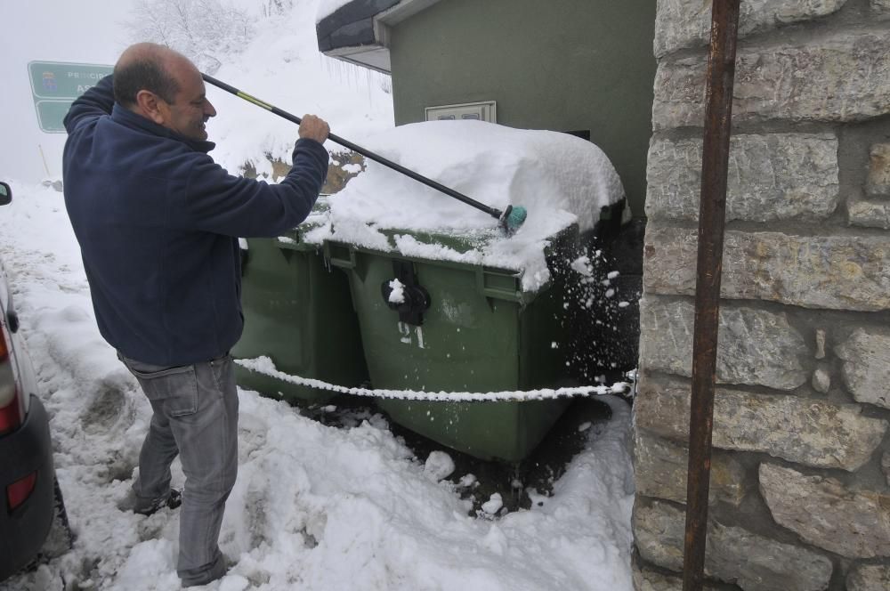 Las primeras nieves del otoño en Asturias