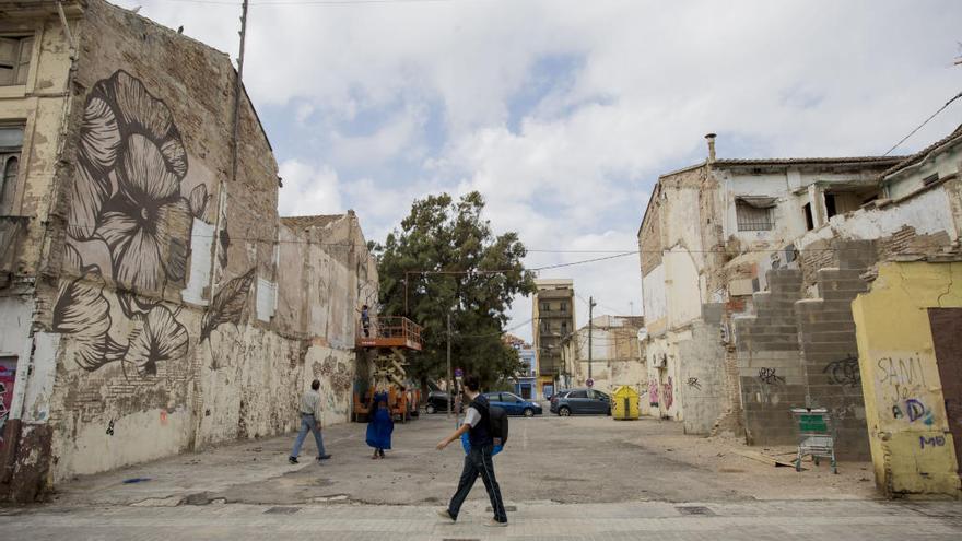 La calle San Pedro y su entorno son una de las zonas más castigadas del Cabanyal