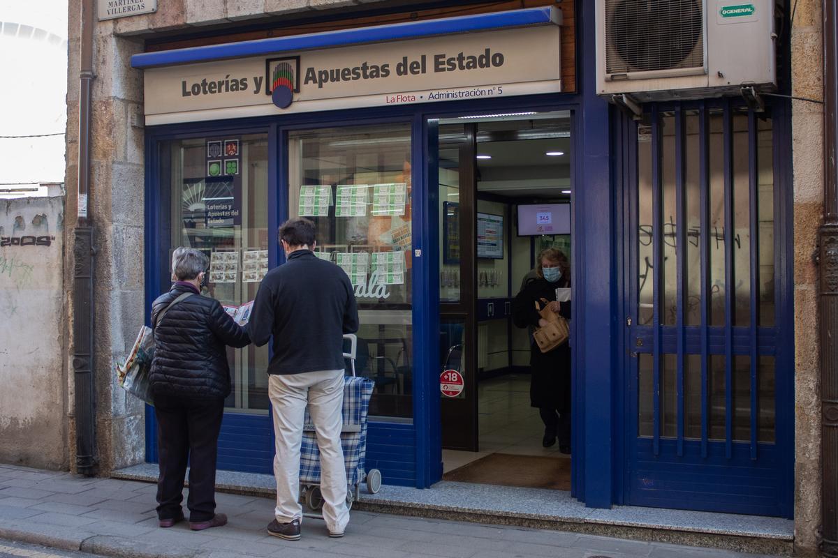 La administración &quot;La Flota&quot;, situada en la calle Martínez Villergas de Zamora capital, al pie del Mercado de Abastos, vende el cuarto premio.