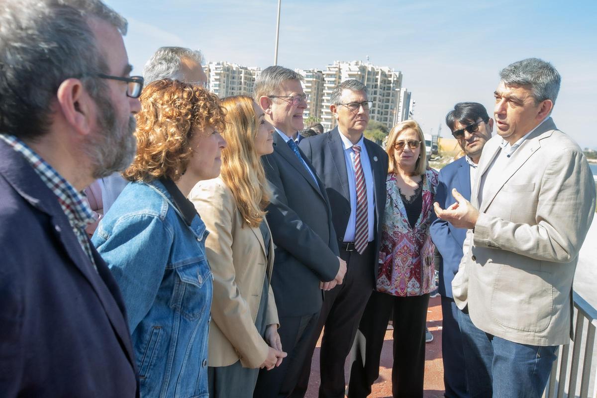 Visita de Ximo Puig a la desembocadura del Segura en Guardamar para anunciar los proyectos contra inundaciones