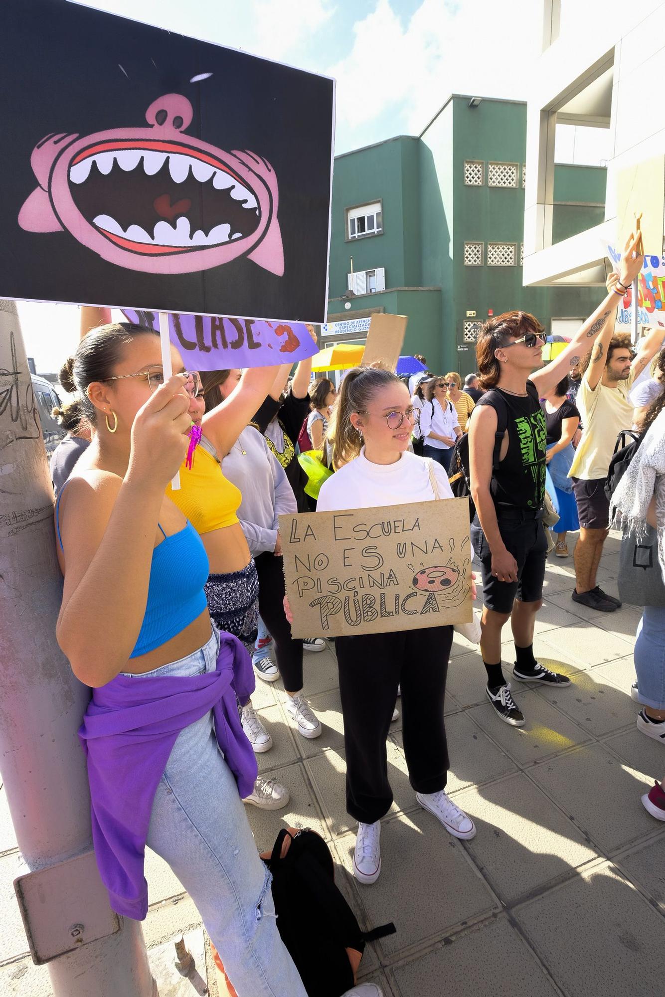 Protesta de los alumnos de la Escuela de Arte y Superior de Diseño Gran Canaria