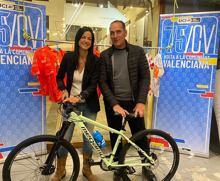 Talleres infantiles en el mercado de Tapinería