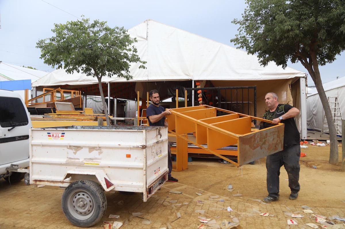 Este domingo ha empezado el desmontaje de las casetas e instalaciones de la Feria.