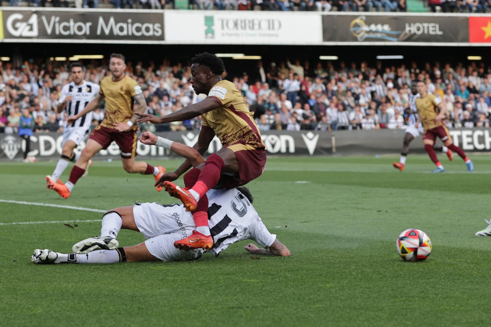 Castellón-Córdoba CF: las imágenes del partido en Castalia