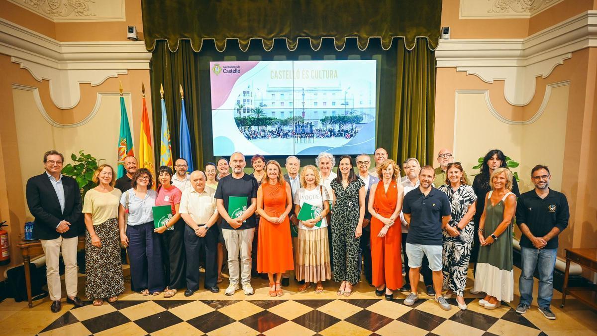 Representantes de las 23 entidades beneficiarias han participado en el acto