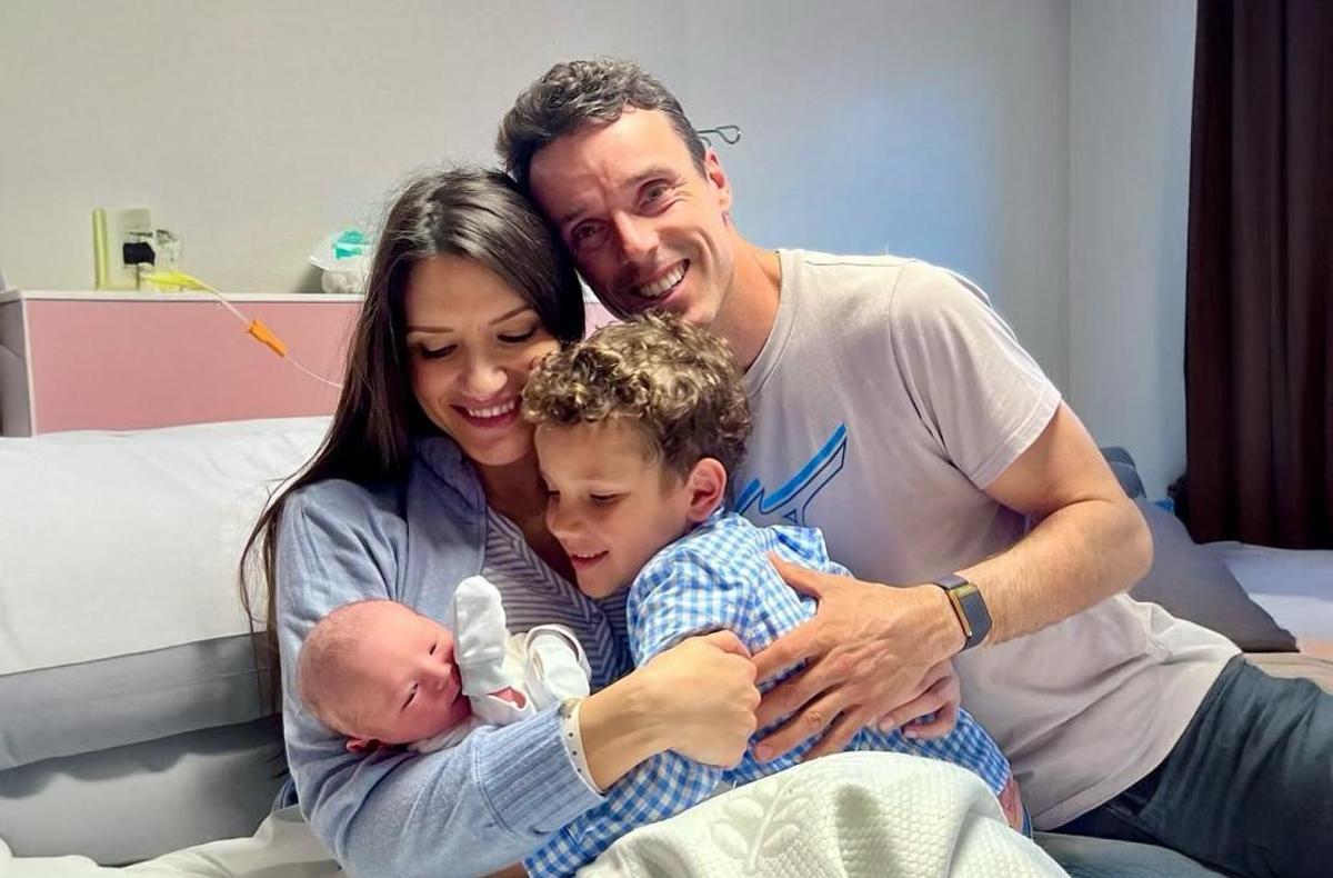 Roberto Bautista, padre por segunda vez: "Nos hemos vuelto a enamorar"