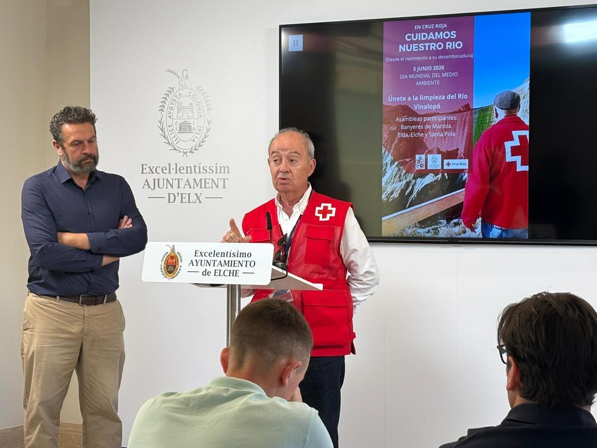El presidente de Cruz Roja en Elche, Antonio Ramón Guilabert, destacaba la importancia de la implicación en su actividad de la Acequia Mayor del Pantano
