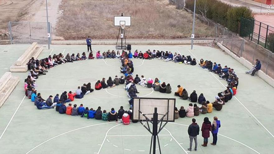 Más de 300 personas se convertirán en Zaragoza en un ‘símbolo de paz’