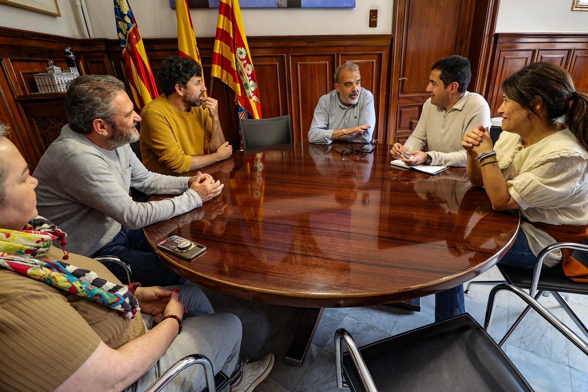 Reunión entre PSOE y Guanyar.