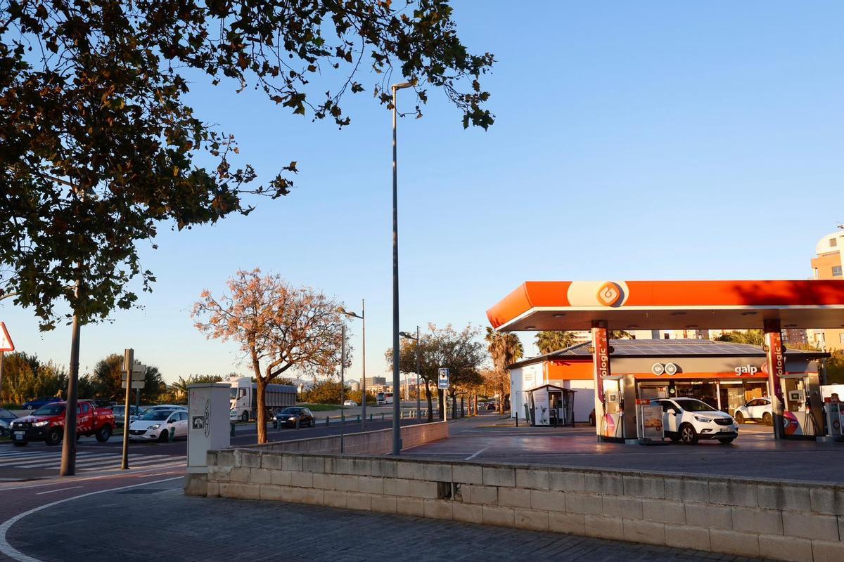 Gasolinera de la rotonda de Pío Baroja