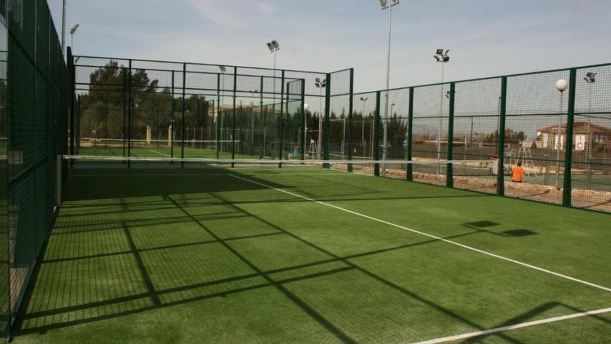 El polideportivo Anabel Medina inicia las reformas de las pistas de tenis