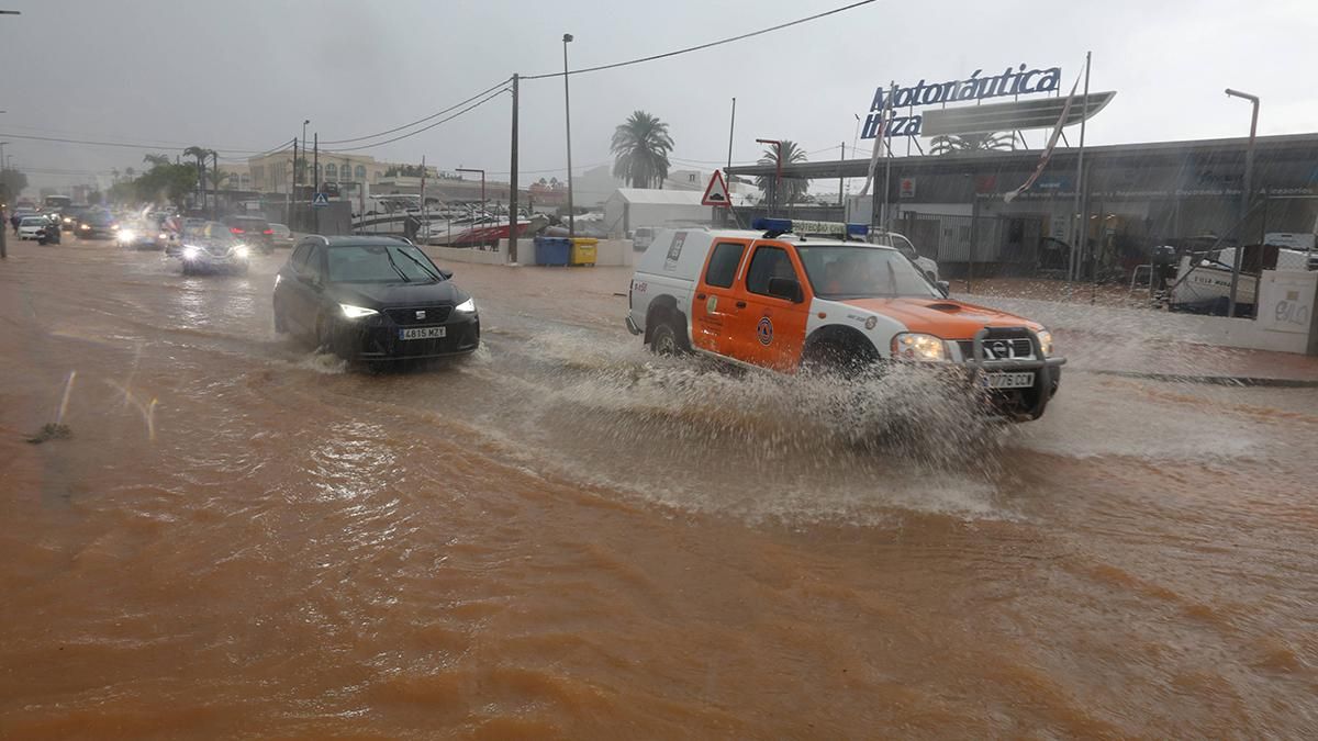 Alerta por lluvias en Ibiza y Formentera, en directo | Última hora del temporal y avisos de la Aemet