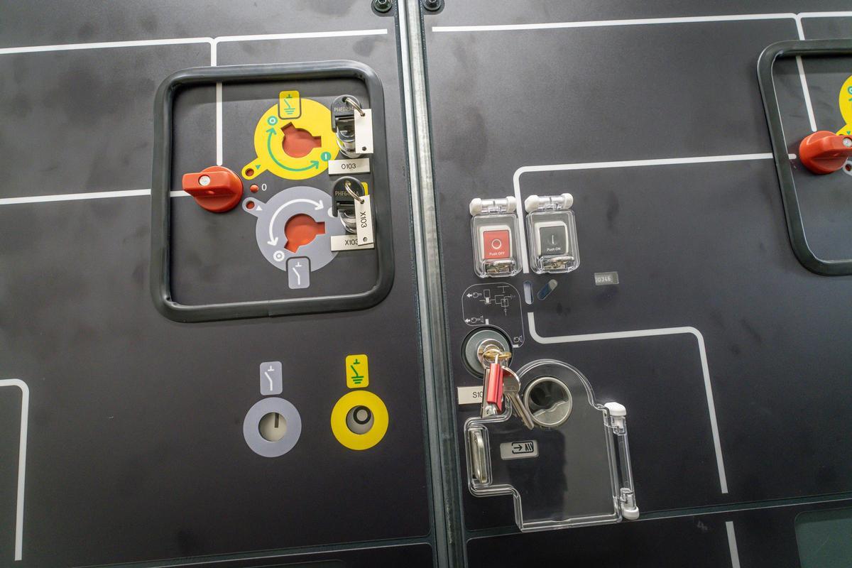 El Port de Barcelona estrena la conexión eléctrica de la terminal de ferris de Grimaldi