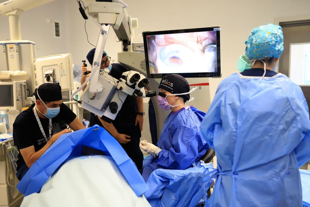 FacoElche: Cirugías de cataratas y glaucoma en directo desde el Hospital del Vinalopó
