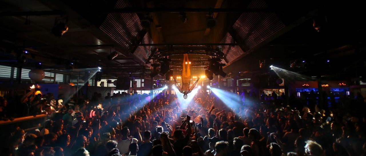 Pista de baile de una discoteca de Ibiza en una imagen de archivo.