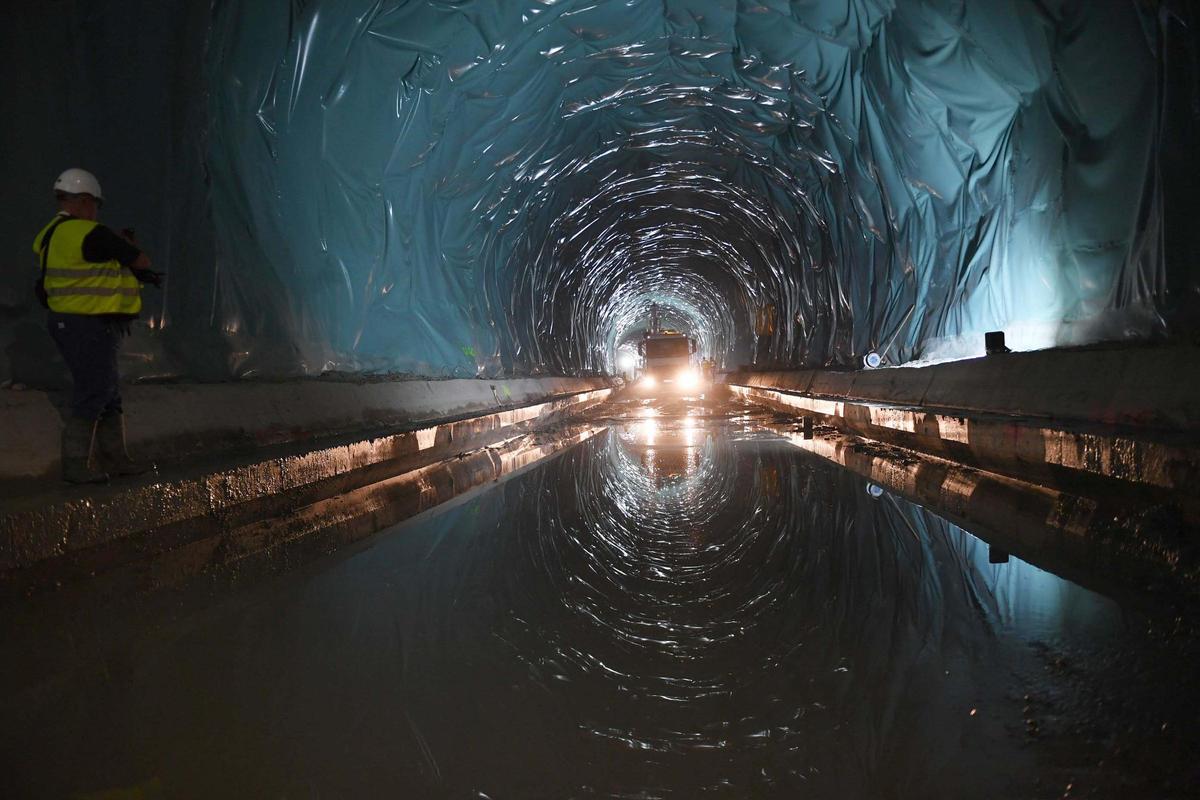 Finaliza la excavación de los tres túneles del acceso ferroviario al puerto exterior de A Coruña