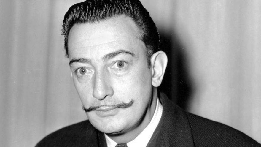 Ordenan la exhumación del cadáver de Salvador Dalí tras una demanda de paternidad