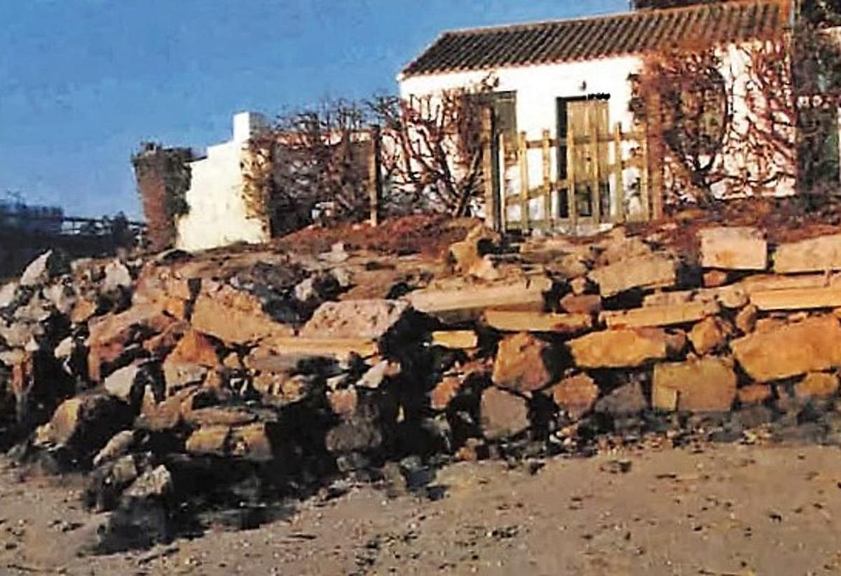 Imagen del muro demolido en 1989.   | // L.O.