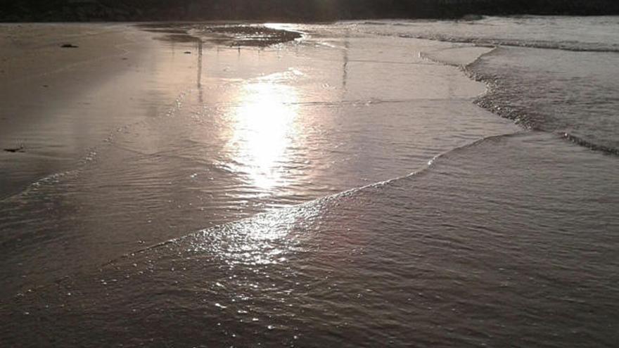 Imagen de una playa este lunes // P. PEDRIDO