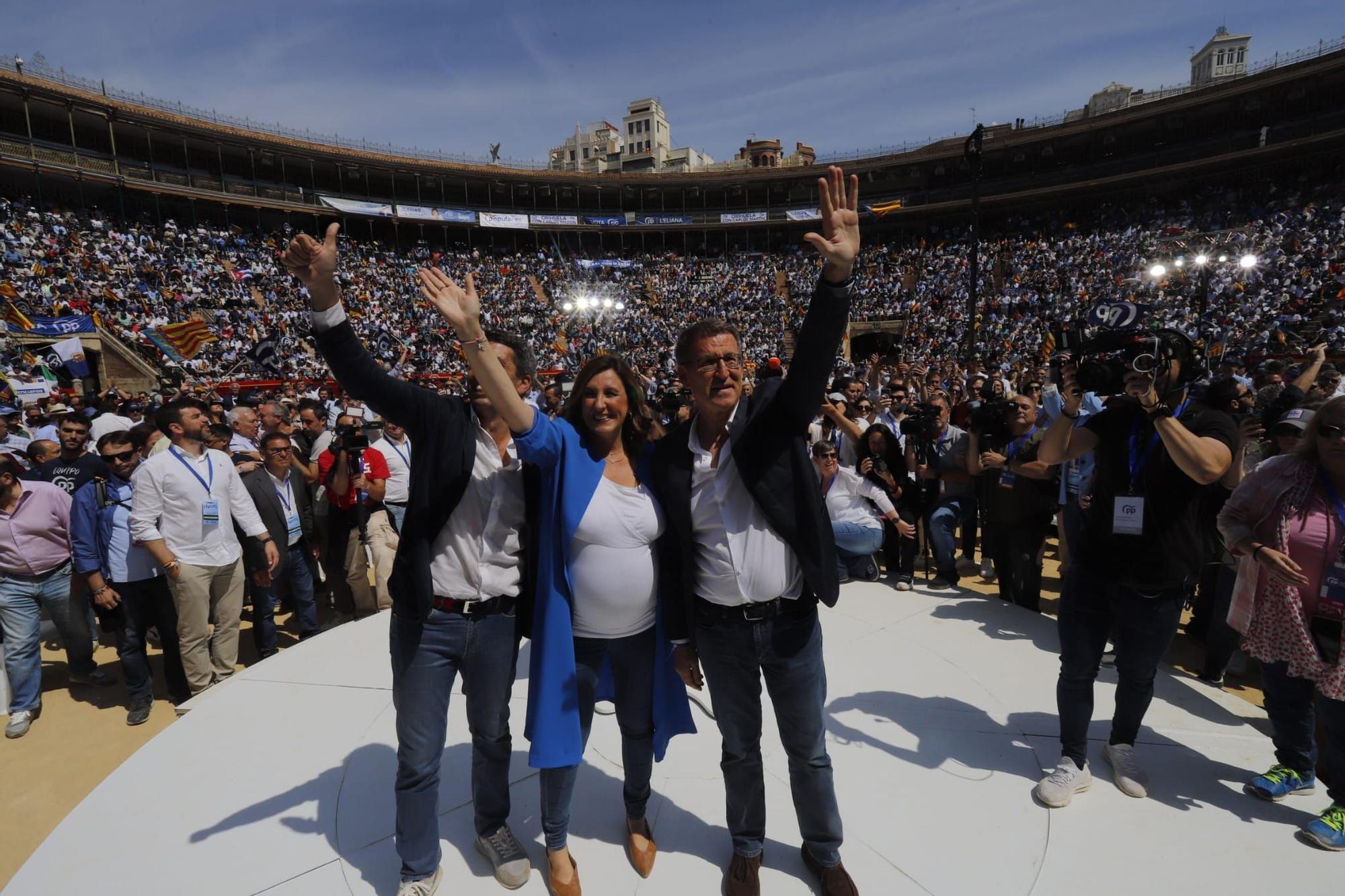 Mitin central del PPCV en la Plaza de Toros de València