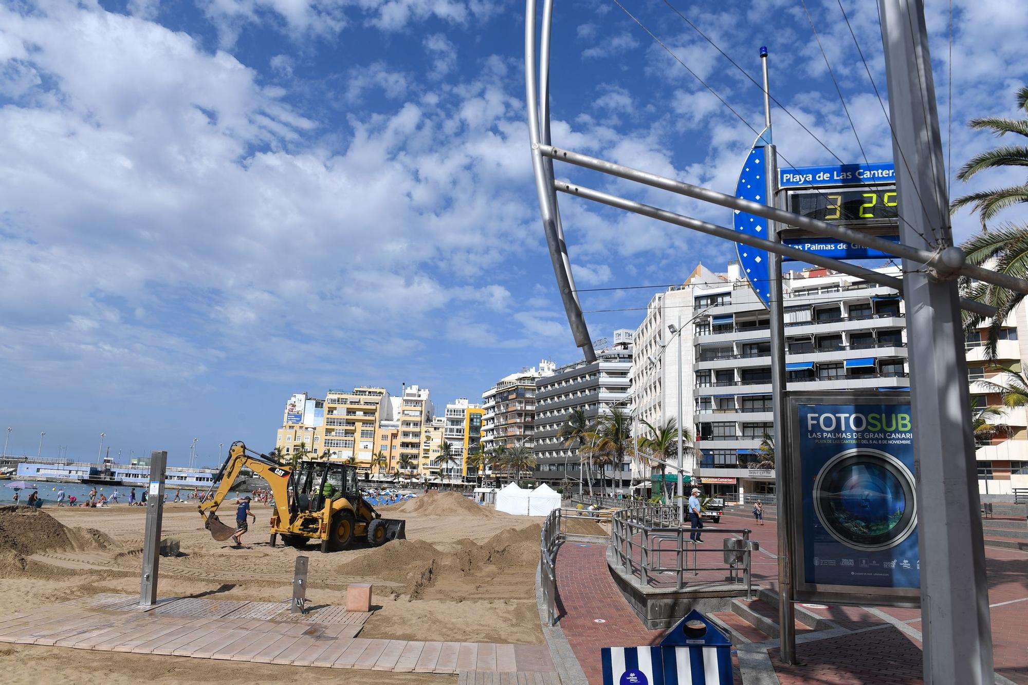 Las Canteras prepara la Navidad