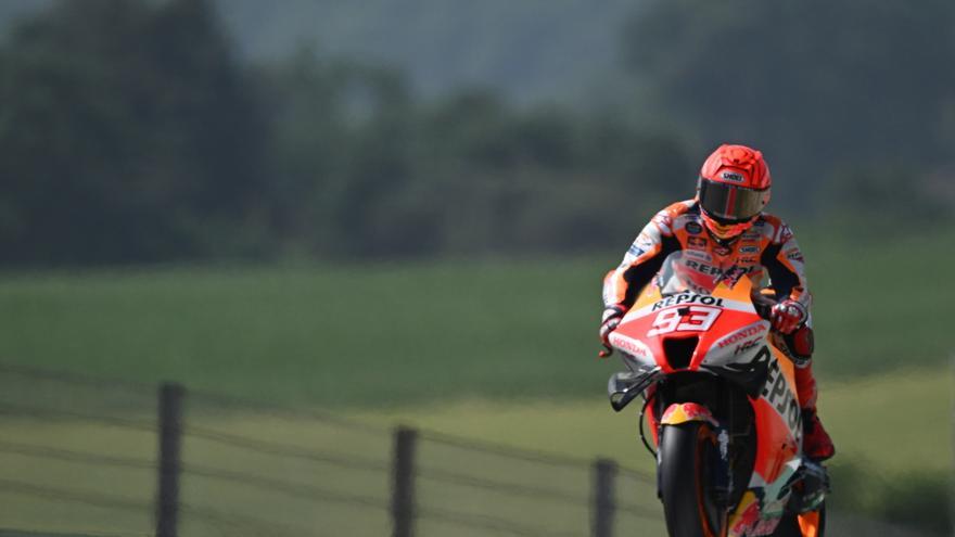 Marc Márquez empieza fisioterapia para ganar movilidad y fuerza en el brazo