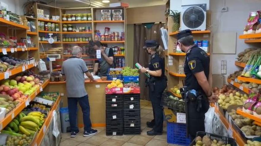La Policía Local de Elche peina fruterías y mercadillos para detectar la venta de mercancía sustraída