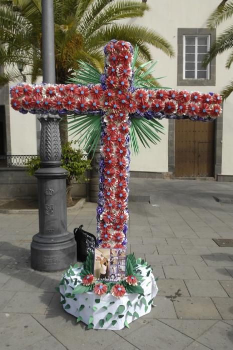 CONCURSO DE CRUCES DE MAYO