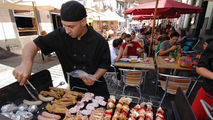 Degustación de pinchos en un restaurante de Las Palmas de Gran Canaria.