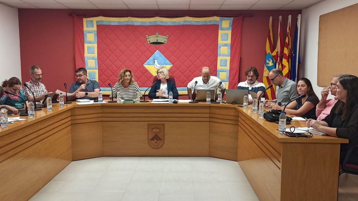 El ple municipal en el qual es va acordar la resolució de l’adjudicació. | AJUNTAMENT DE VILAFANT