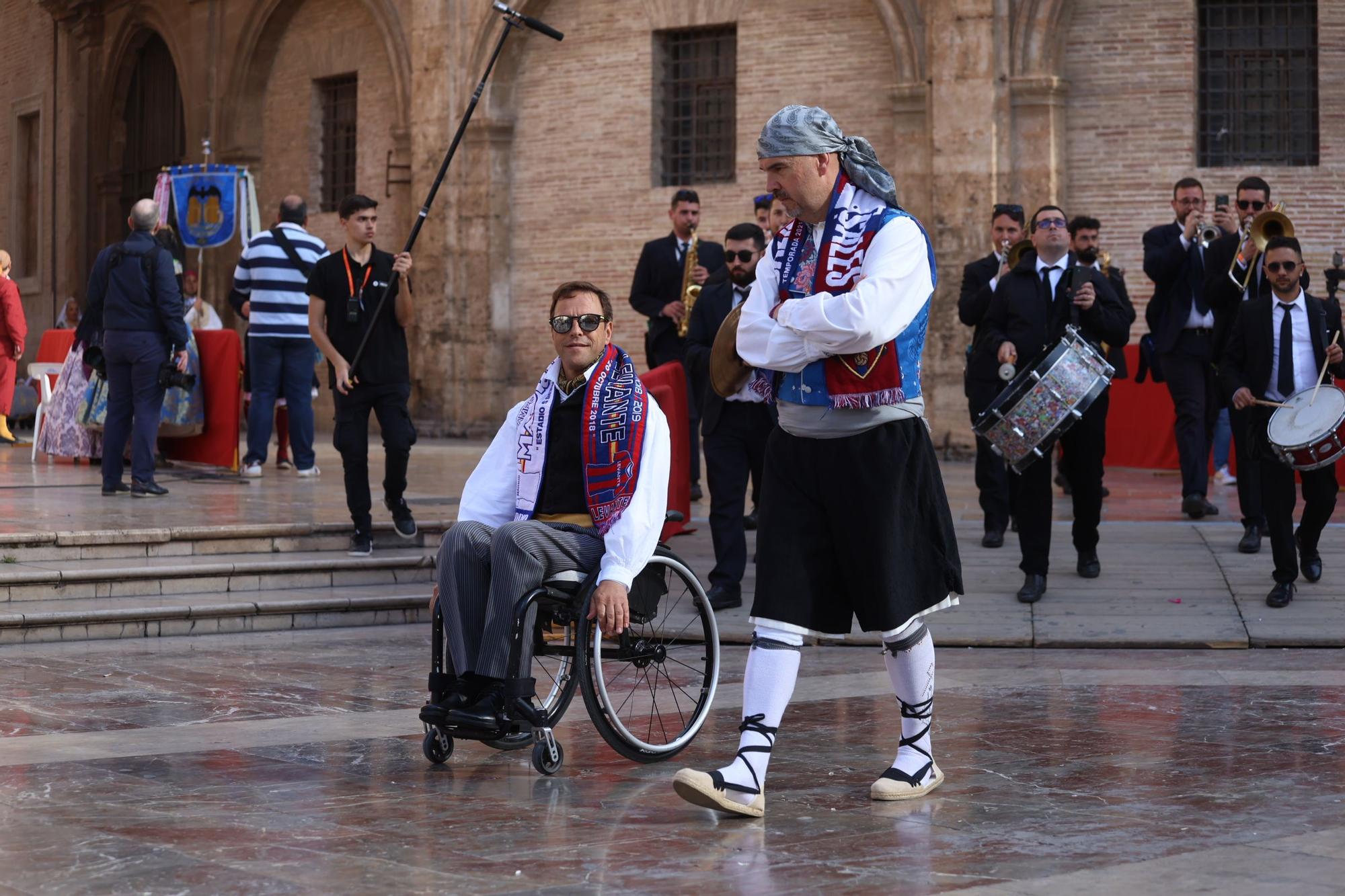 Ofrenda Fallas 2023 | Las fotos más emotivas y especiales del 17 de marzo