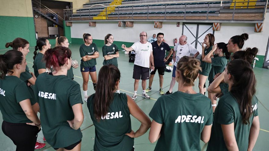 El Salma Adesal alza la voz ante la División de Oro de balonmano femenino