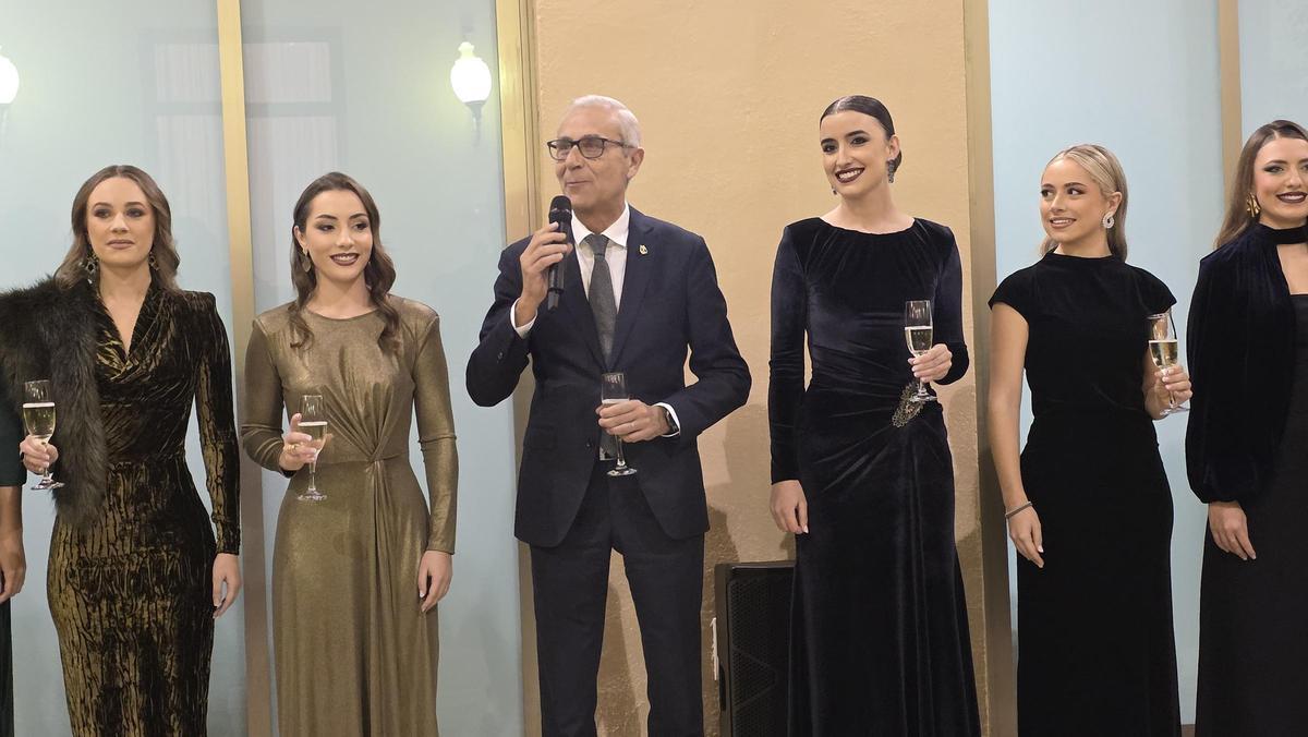 Brindis de Navidad con las comisiones