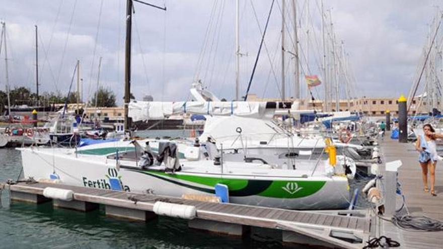 La embarcación del equipo Fertiberia Explosivos Canarias. i LP / DLP