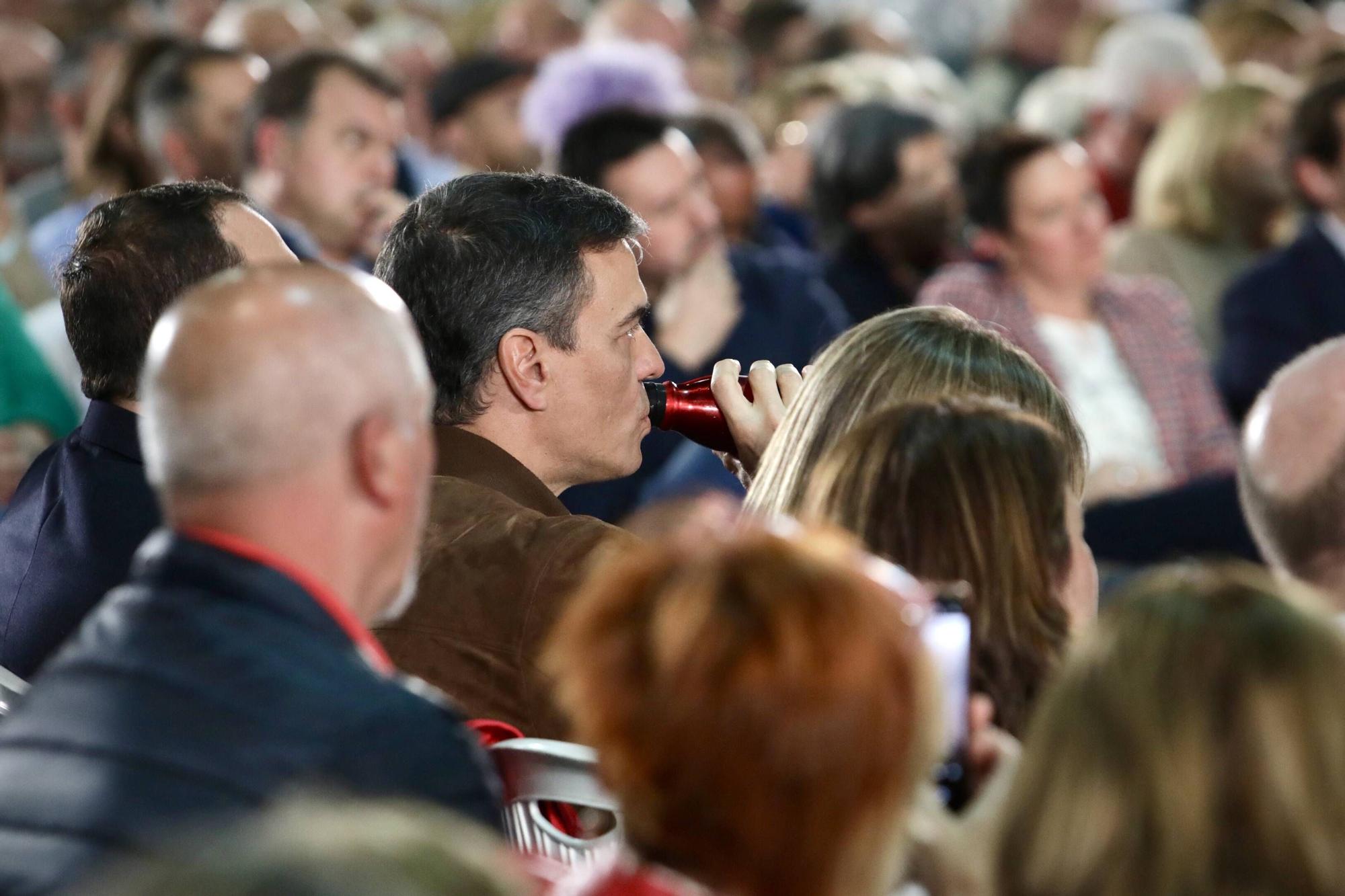 El mitin de Pedro Sánchez junto a Adrián Barbón en Gijón, en imágenes